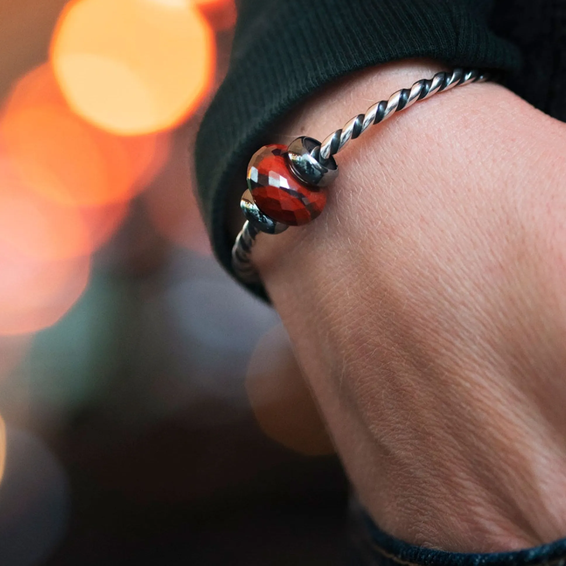 Trollbeads Beads*Red Chalcedony With Hematite Bead